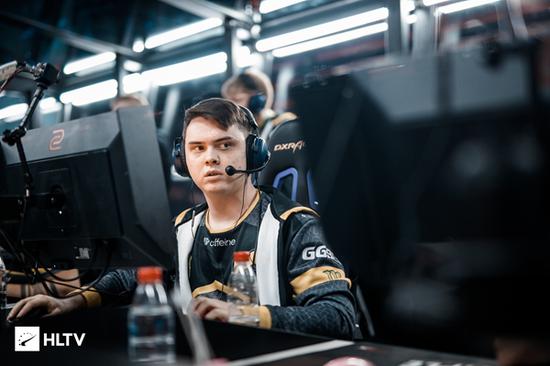 半空间做墙 半空间做墙